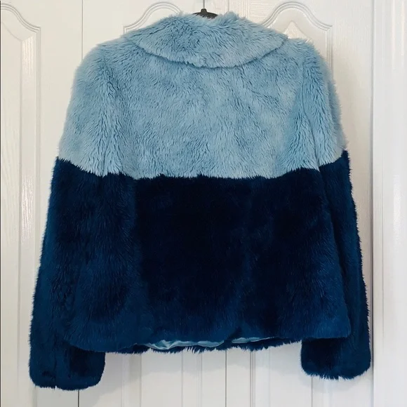 Alice + Olivia Damaris Faux Fur Jacket Copy - Picture 7 of 8